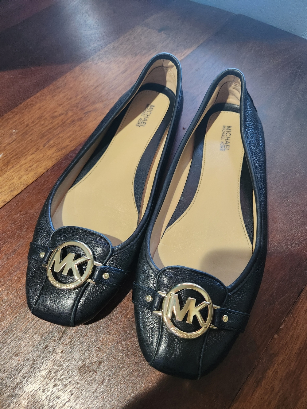 MICHAEL Michael Kors Black Leather MK Logo Round-Toe Flats